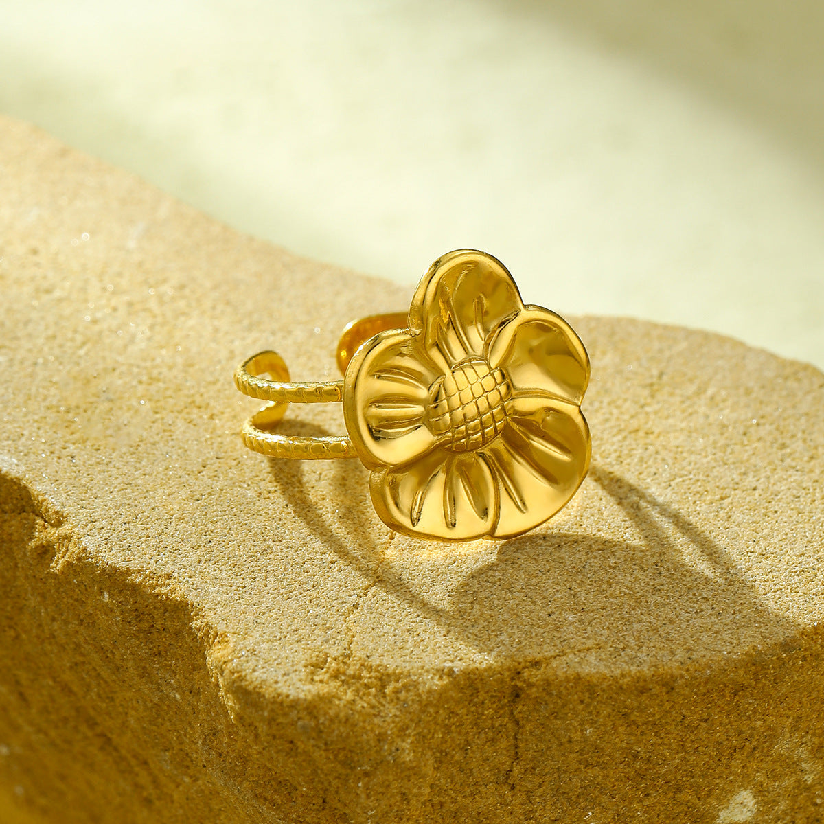 Minimalist Floral-Shaped Titanium Steel Ring with 18K Gold Plating for Women