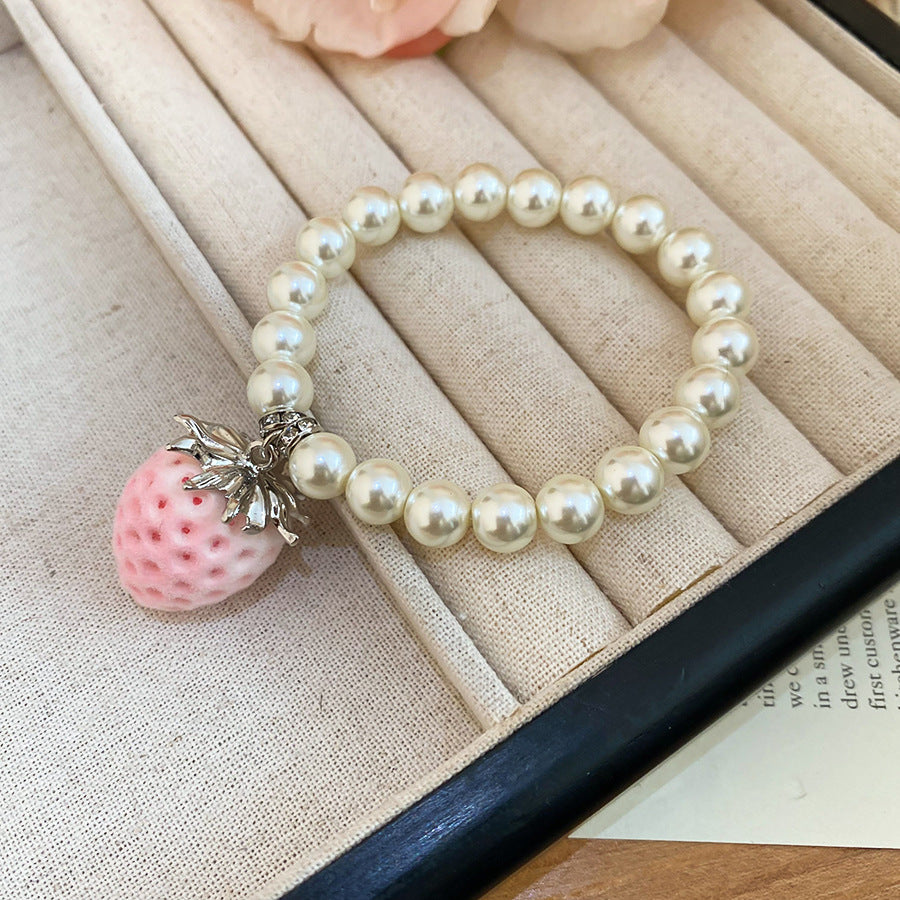 Elegante Conjunto de Pendientes de Resina con Forma de Fresa y Collar de Clavícula con Acabado Chapado para Mujer