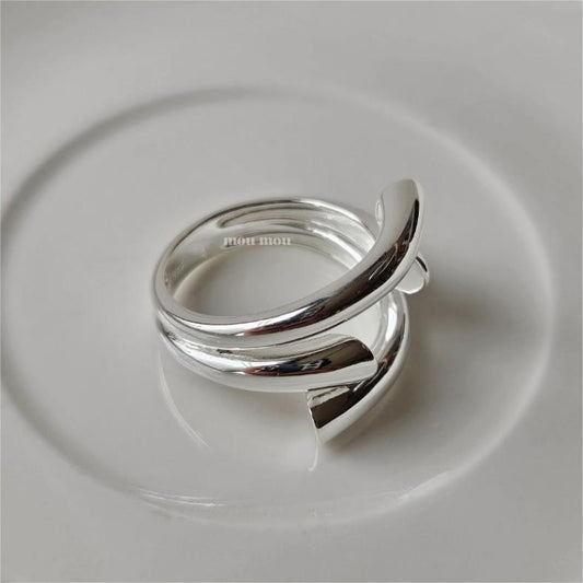 Anillo minimalista de plata de ley S925 con detalle de lazo para mujer