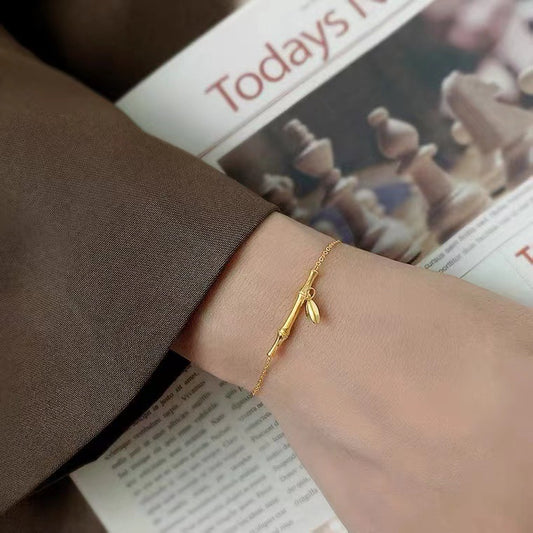 Collana da donna a catena con perline in acciaio al titanio placcato oro 18 carati, sezione geometrica minimalista in bambù