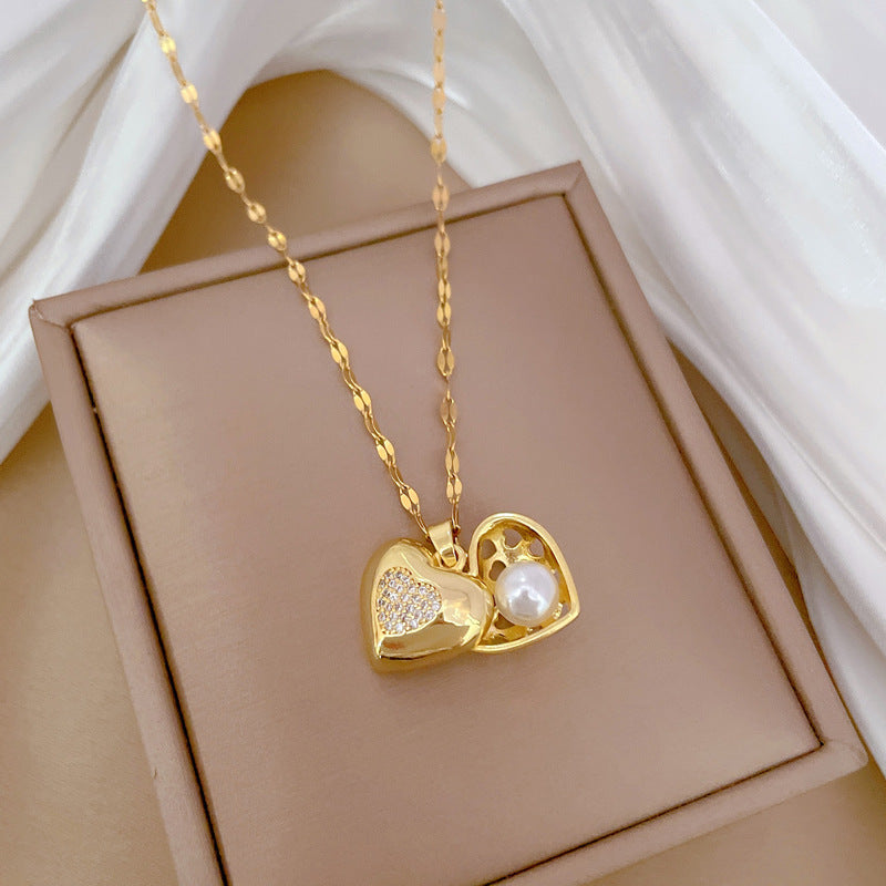 Luxury Heart-Shaped Rhinestone Pendant Necklace in Titanium Steel with Geometric Heart Chain for Women and Men