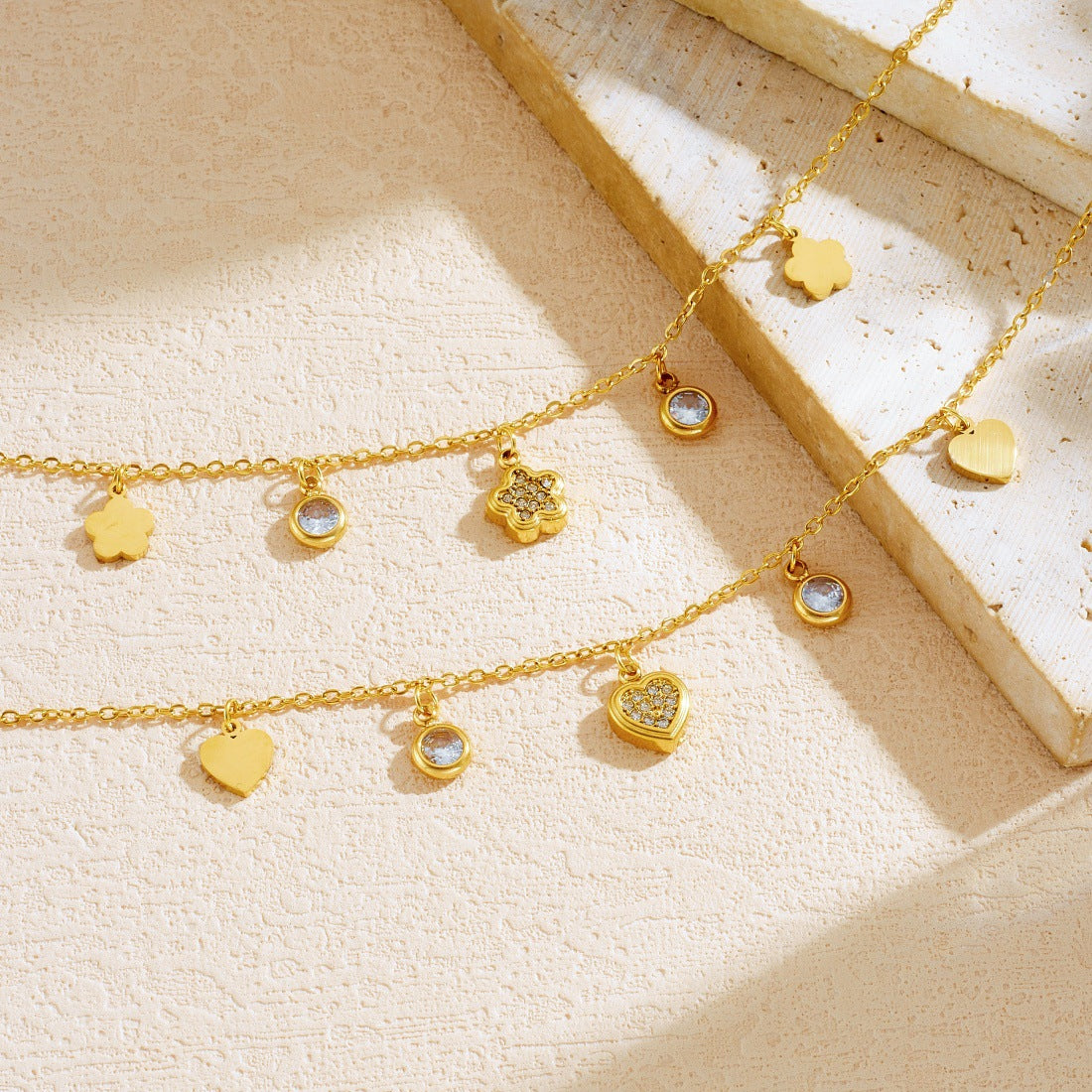 Gold Plated Stainless Steel Heart Floral Rhinestone Pendant Bracelet for Women