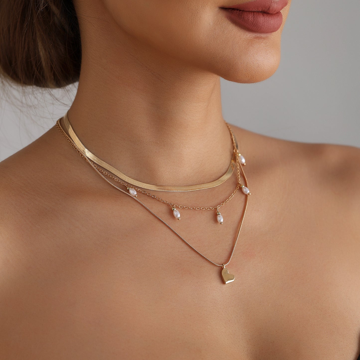 Vintage Heart Geometric Alloy Plated Necklace with Imitation Pearl Multi-Layer Snake Chain for Women