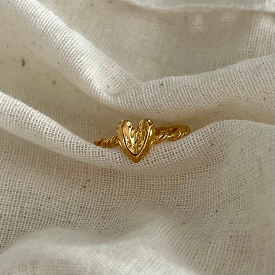 Anillo de plata de ley 925 con corazón irregular geométrico y minimalista para mujer
