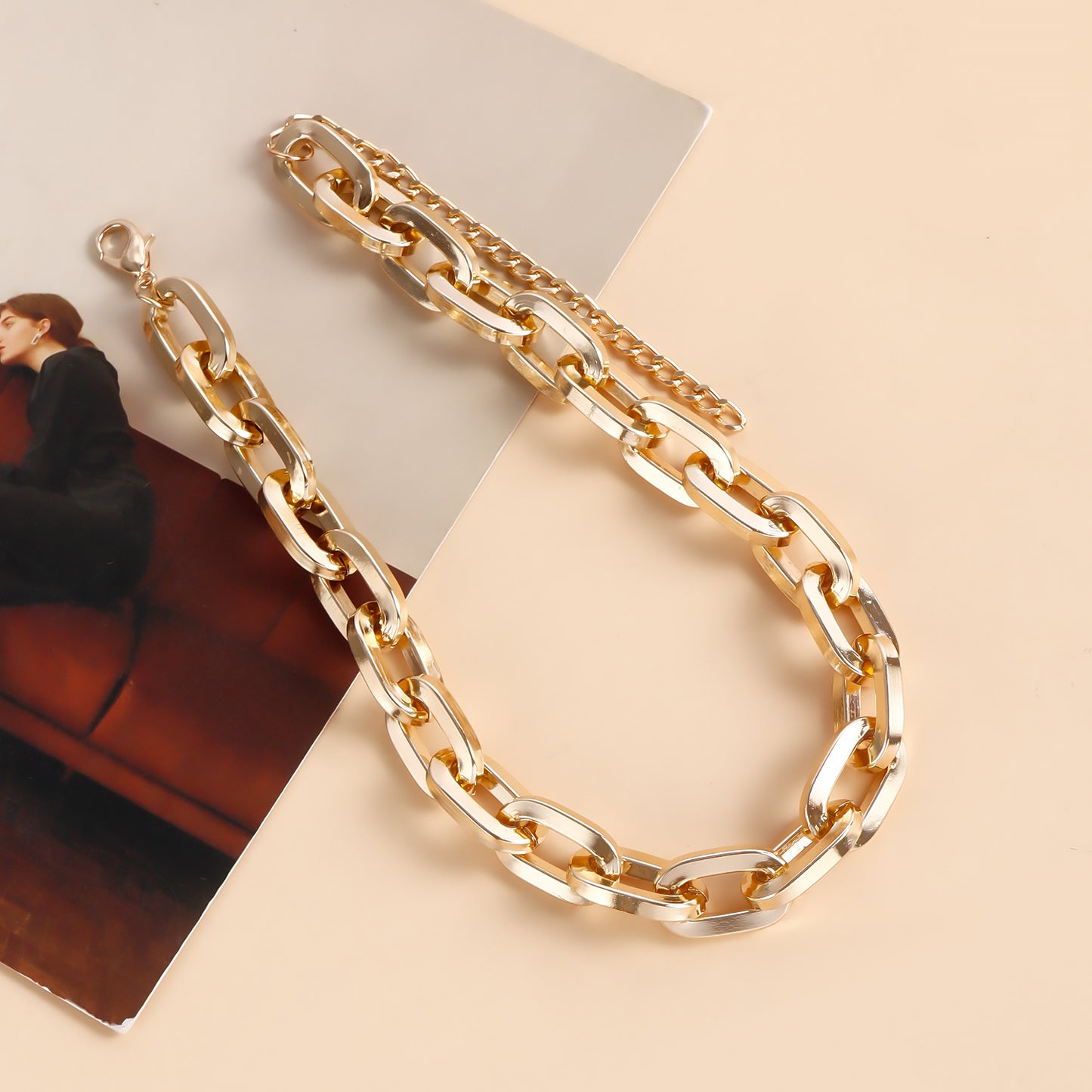 Punk Hip-Hop Style Geometric Pendant Necklace for Women with Electroplated Metal Chain and Minimalist Versatile Design