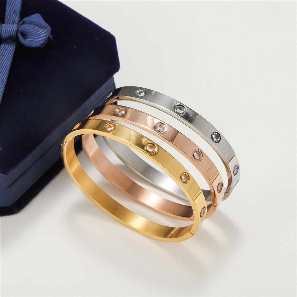 Casual Geometric Round Rhinestone Plated Titanium Steel Bracelet with Clasp