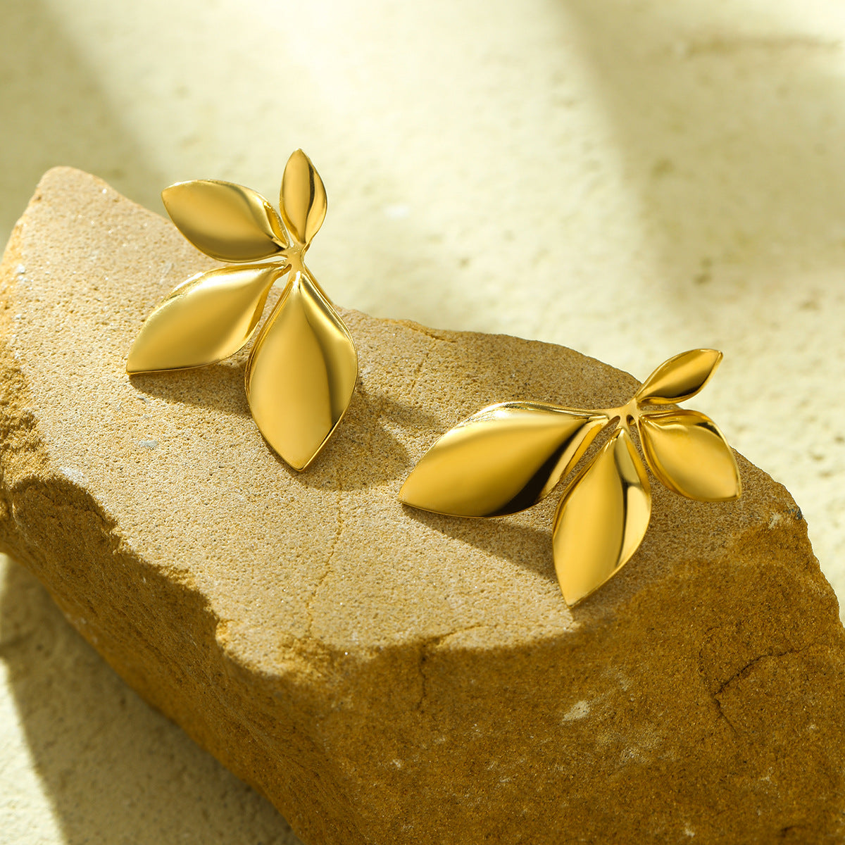 Minimalist Floral Leaf-Shaped 18K Gold-Plated Titanium Steel Earrings with Smooth Finish for Women