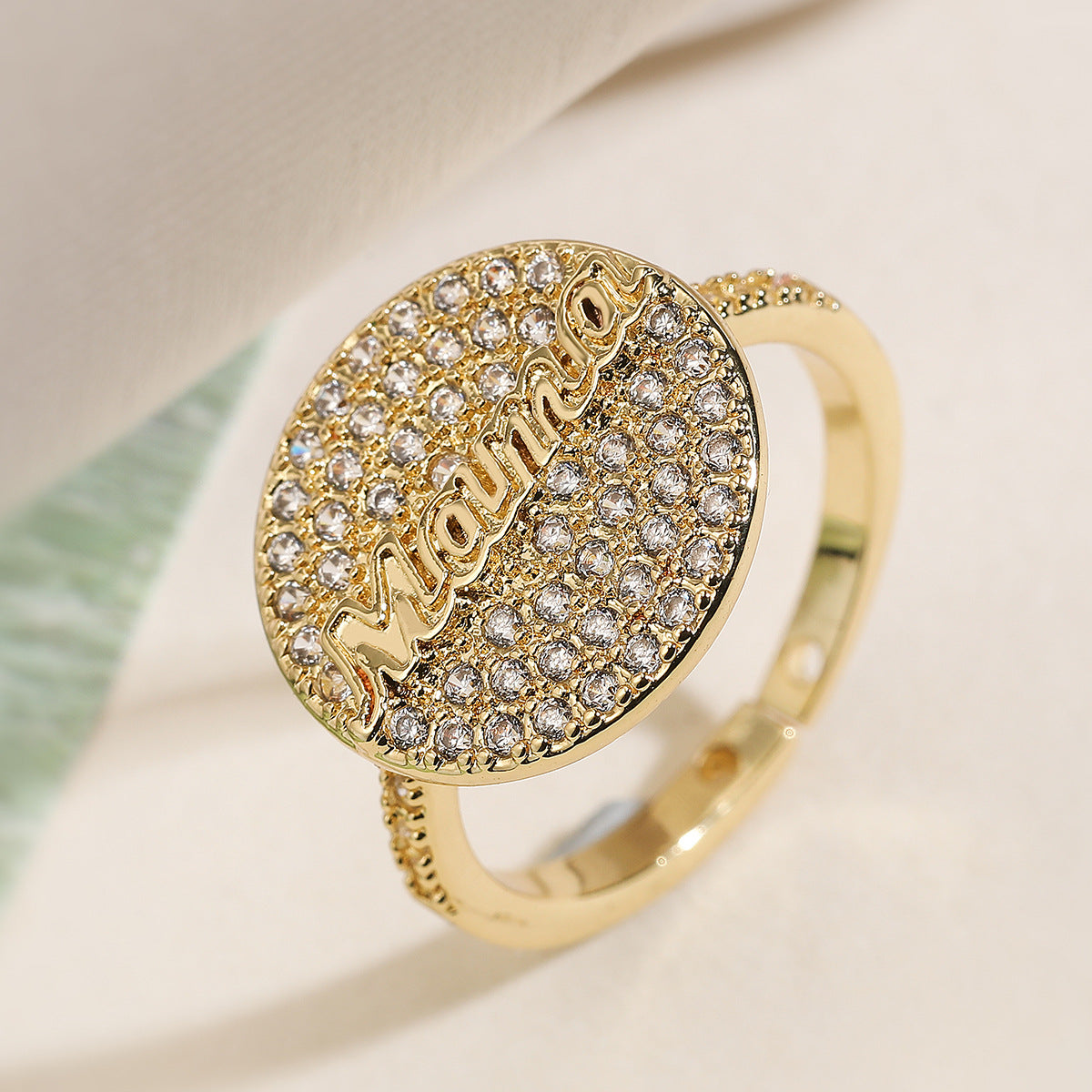 Anillo Minimalista Geométrico de Cobre con Baño de Oro de 18K y Circonitas para Mujer