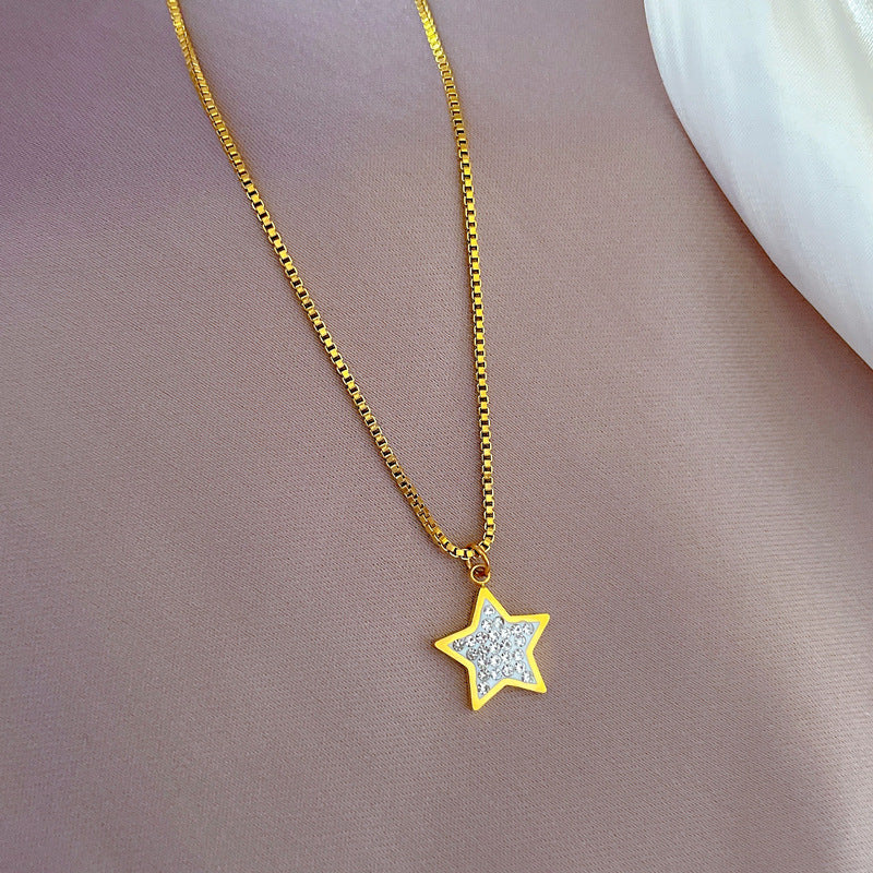 Collar minimalista con colgante de estrella de cinco puntas de acero de titanio para mujer, cadena de clavícula chapada en oro con diseño geométrico