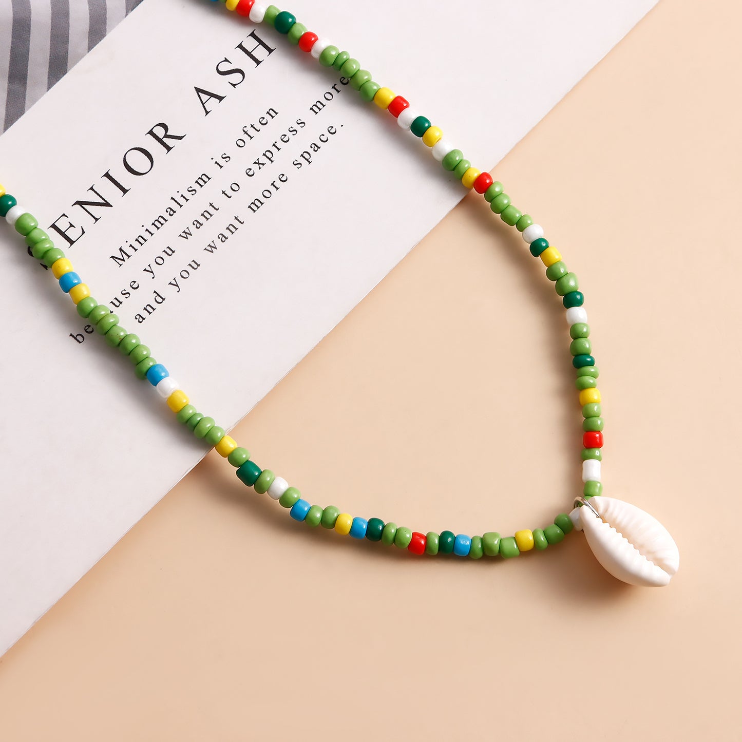 Bohemian Style Green Beaded Shell Pendant Necklace for Women with Geometric Shape Alloy Pendant and Plated Finish Short Clavicle Chain