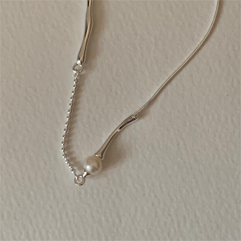 Minimalist Geometric Pearl Necklace in 925 Sterling Silver with Plated Finish on Snake Chain