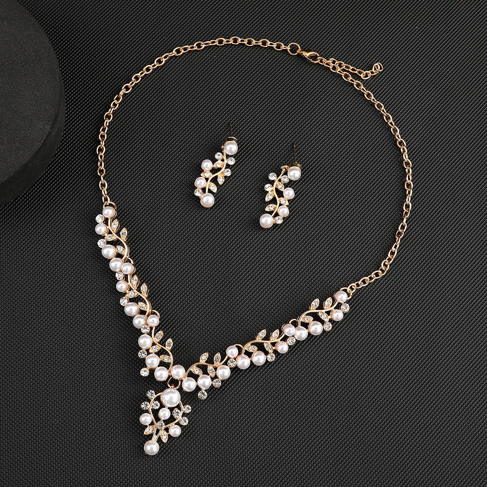 Vintage Floral Pearl Necklace and Earrings Set for Women Alloy Plated O-Chain with Petal and Leaf Motifs