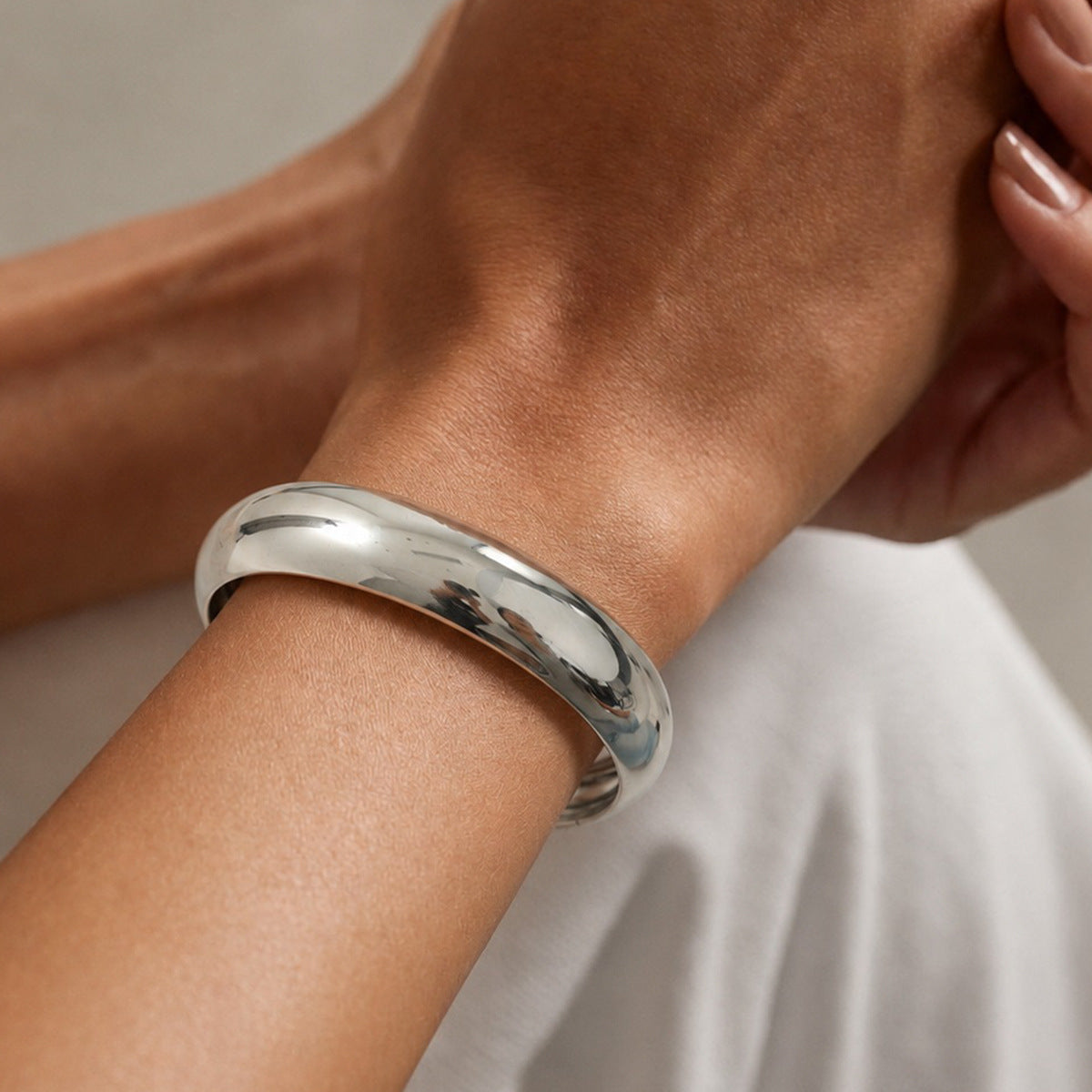 Minimalist Round PVD Polished Stainless Steel Bangle Bracelet