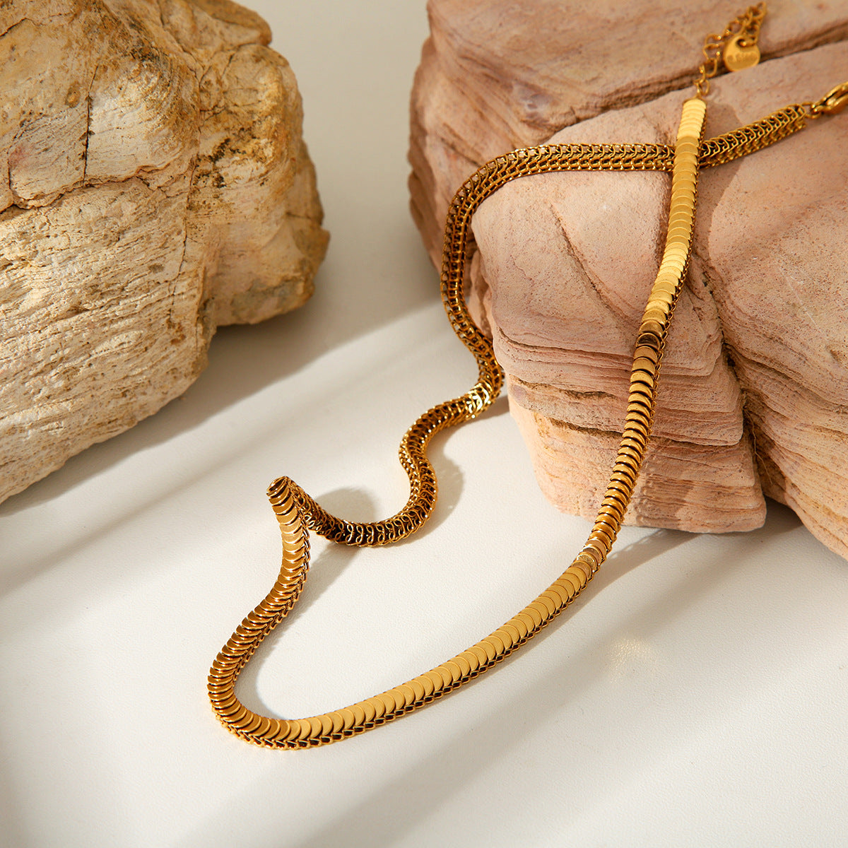 Minimalist Geometric Stainless Steel Curb Chain Necklace for Women with Plated Finish and Luxe Texture