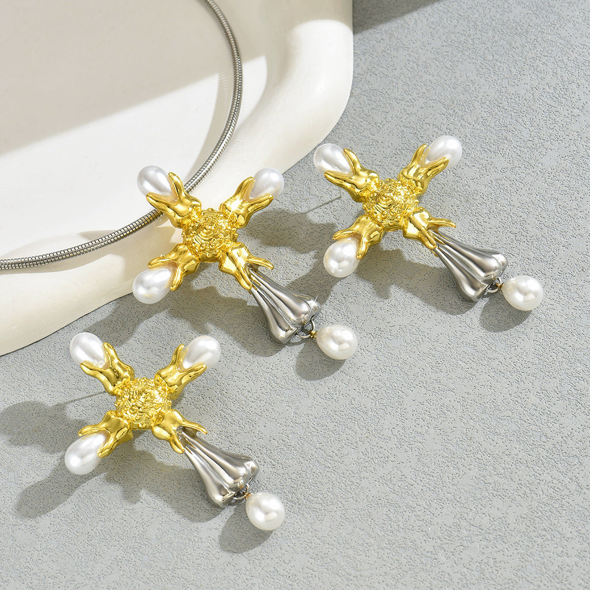 Fashionable Office Lady Style Cross Pendant Necklace and Stud Earrings Set in Copper with Pearl Inlay