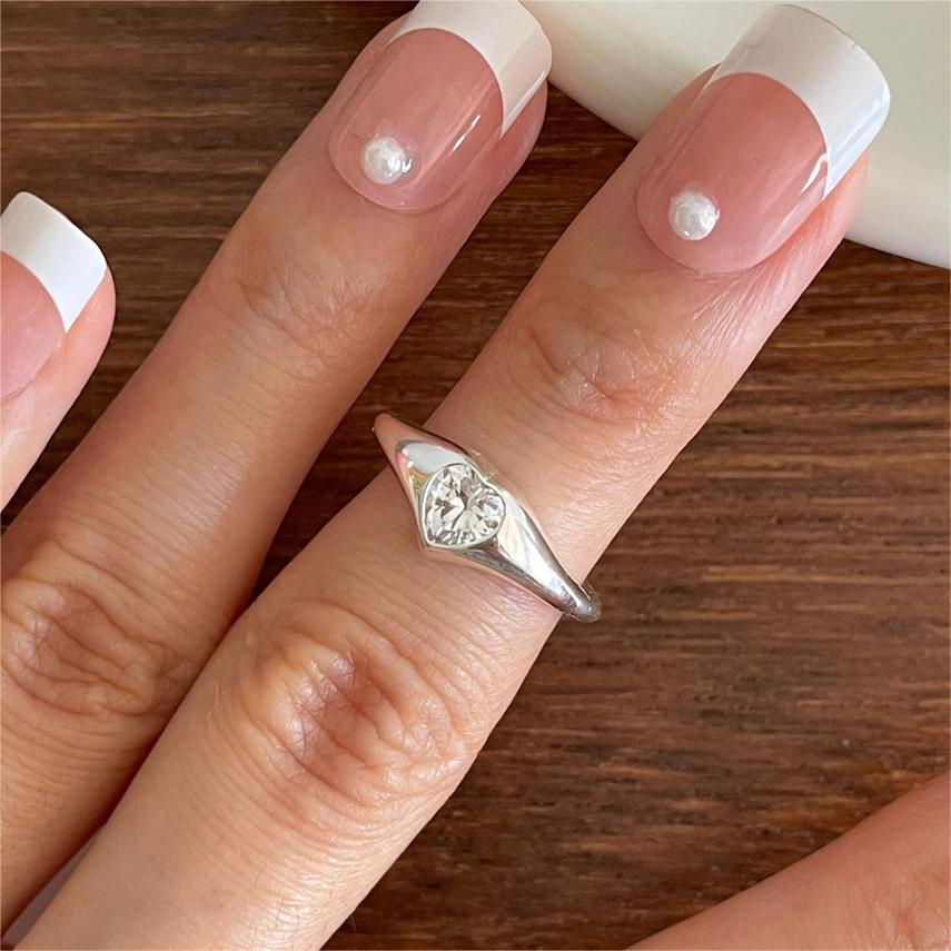 Minimalist Heart-Shaped 925 Sterling Silver Ring with Zircon Inlay for Women