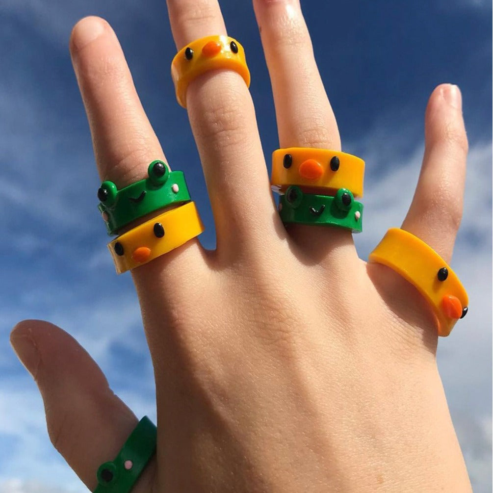 Anillo de rana de resina estilo vintage dulce y fresco para mujer