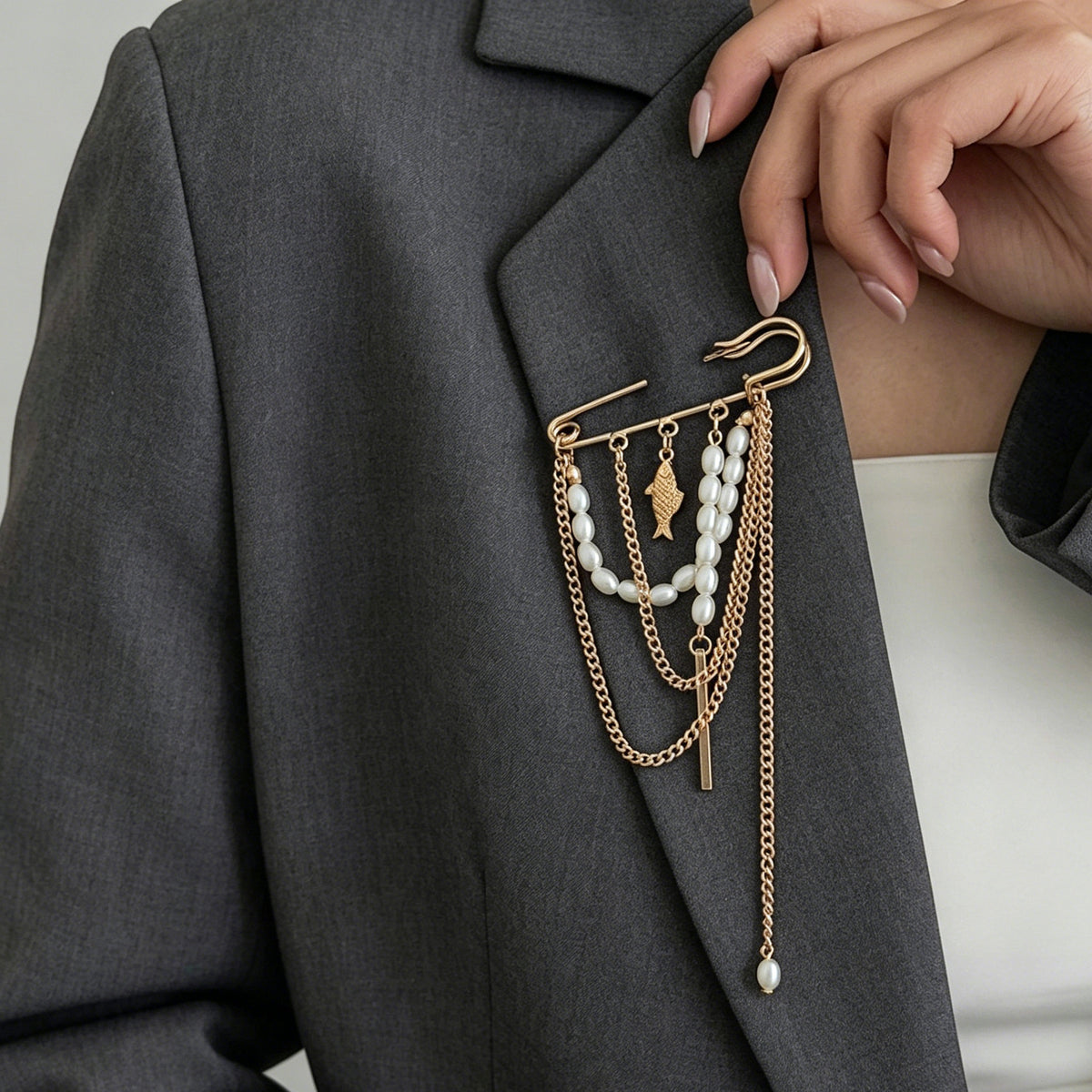 Fashion Geometric Fish Animal Iron Plated Brooch with Imitation Pearl Tassel and Cable Chain for Women