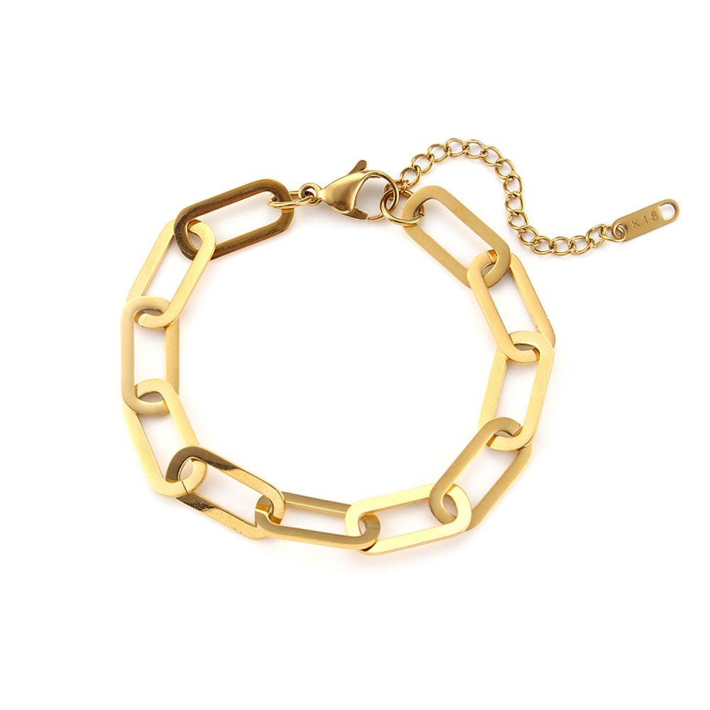 Collana minimalista a maglie cubane geometriche sui toni freddi per donna, con ciondolo in acciaio inossidabile e finitura galvanica