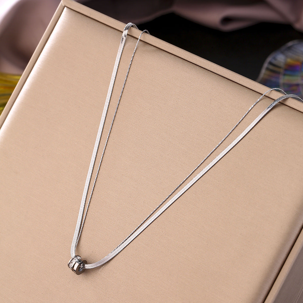 Collar de Doble Capa Minimalista Geométrico de Acero de Titanio con Baño de Oro y Cadena de Serpiente para Mujer