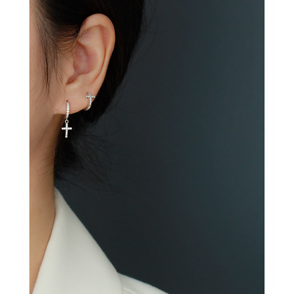 Dolci Orecchini a Polsino Minimalisti a Croce con Strass in Argento Sterling 925 da Donna