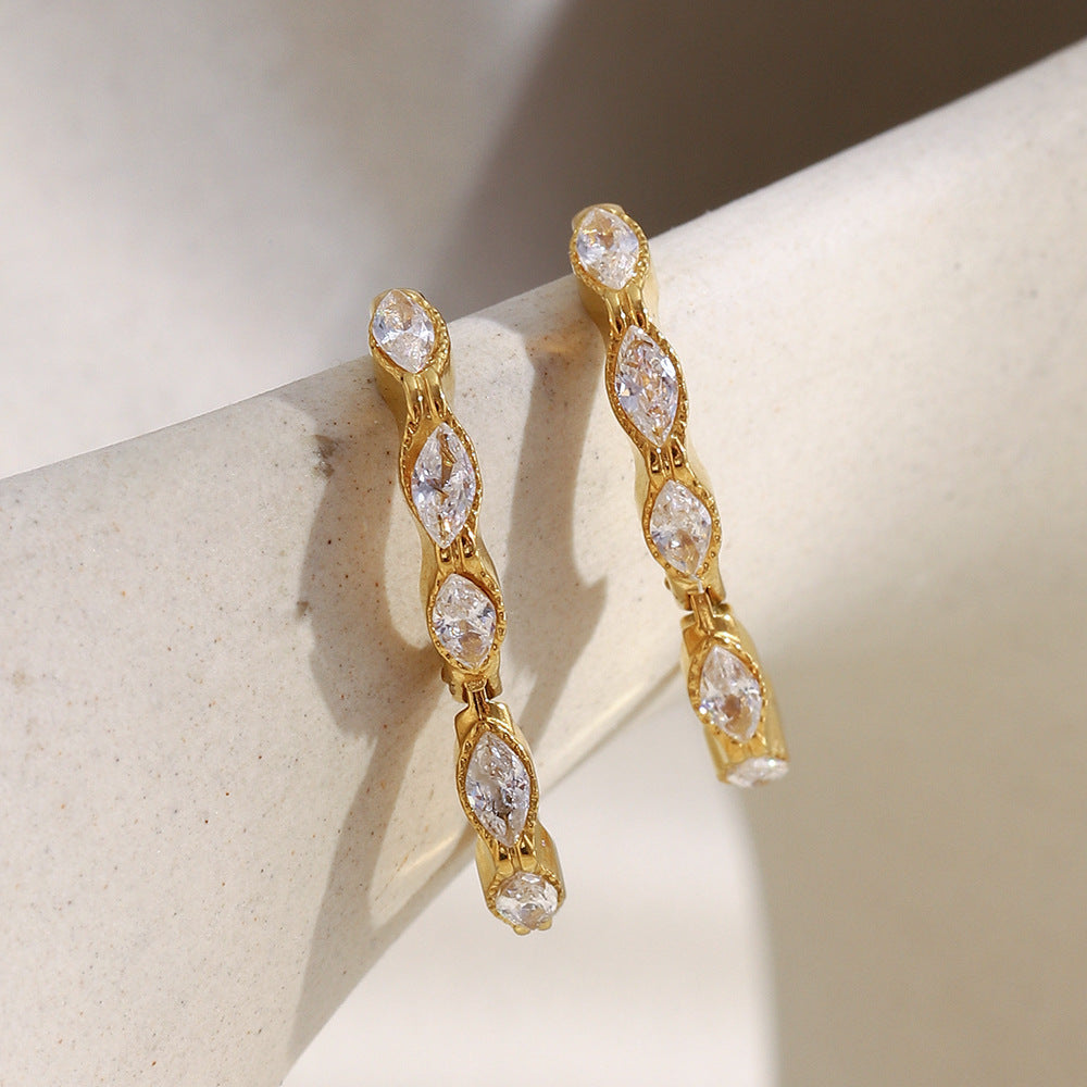 Aretes de mujer de acero inoxidable chapado en oro de 18 quilates con circonita de marquesa mini geométrica minimalista