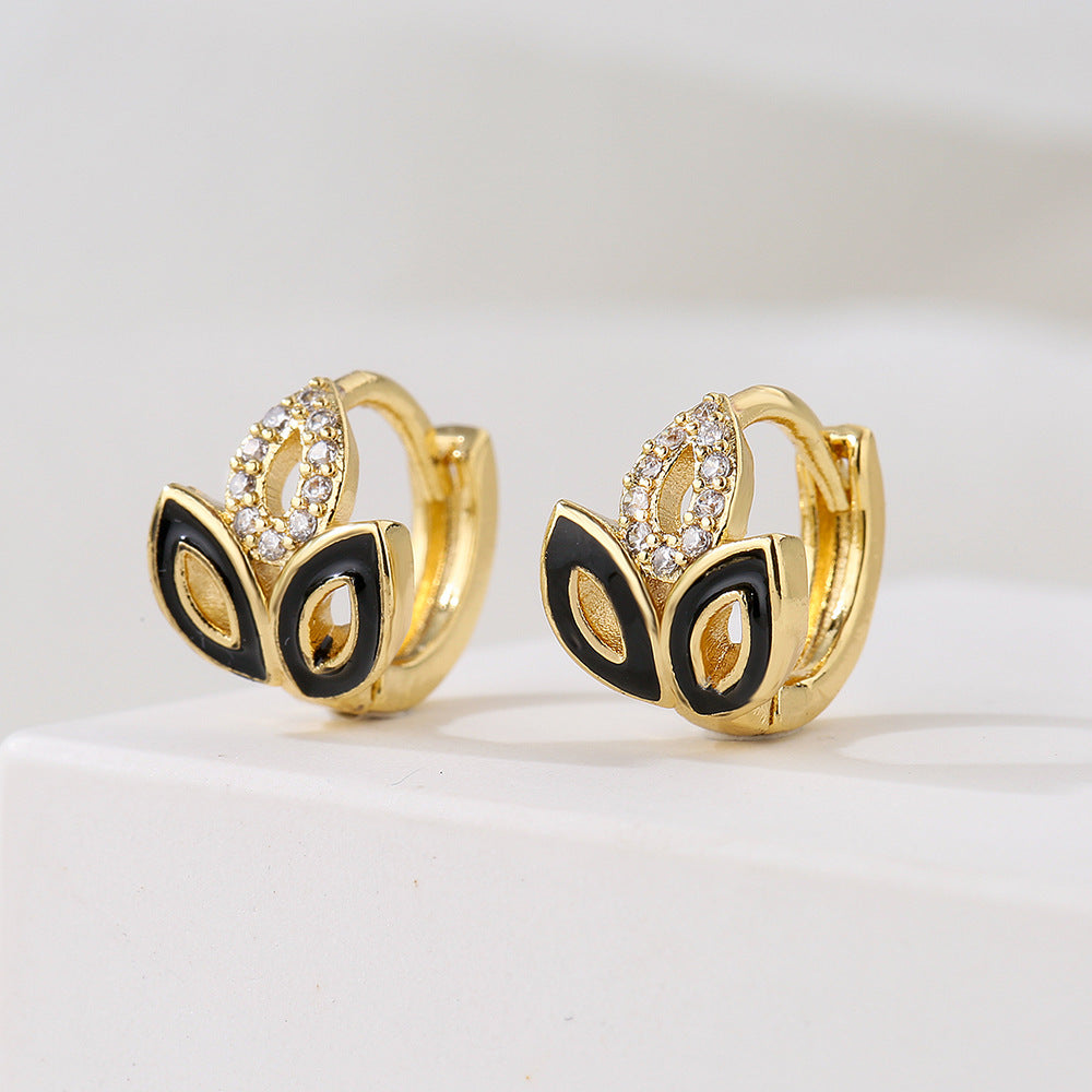 Orecchini a cerchio piccoli geometrici minimalisti da donna con base in rame placcato in oro 18K e zirconi incastonati a smalto