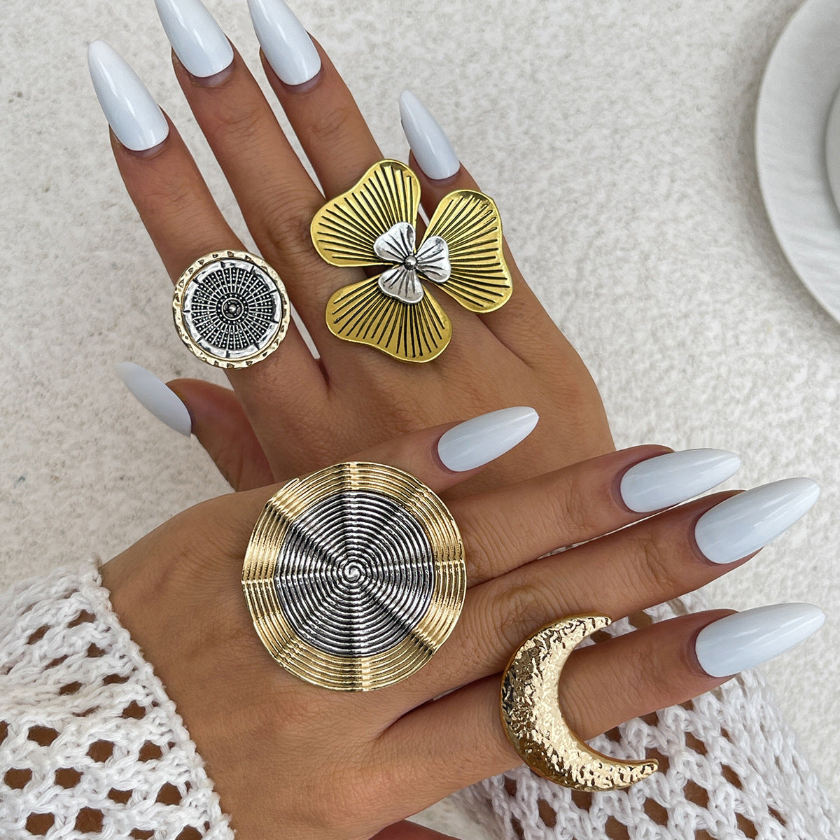 Juego de anillos apilables estilo punk con brújula geométrica y luna creciente con motivo de hojas en aleación con acabado galvanizado para mujer