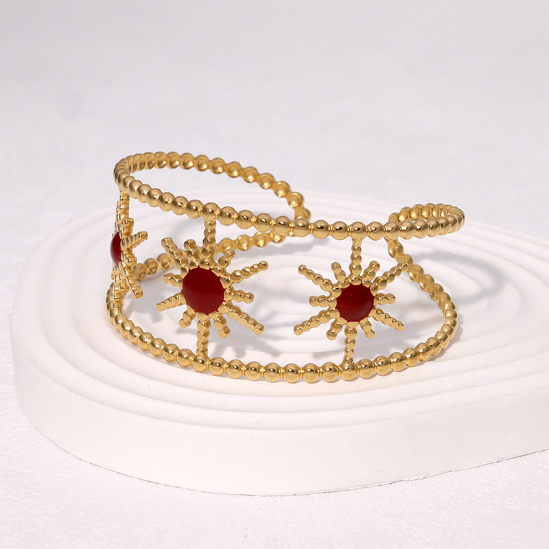 Minimalist Geometric Cold-Tone Bracelet with Heart and Floral Motifs in Gold-Plated Stainless Steel for Women