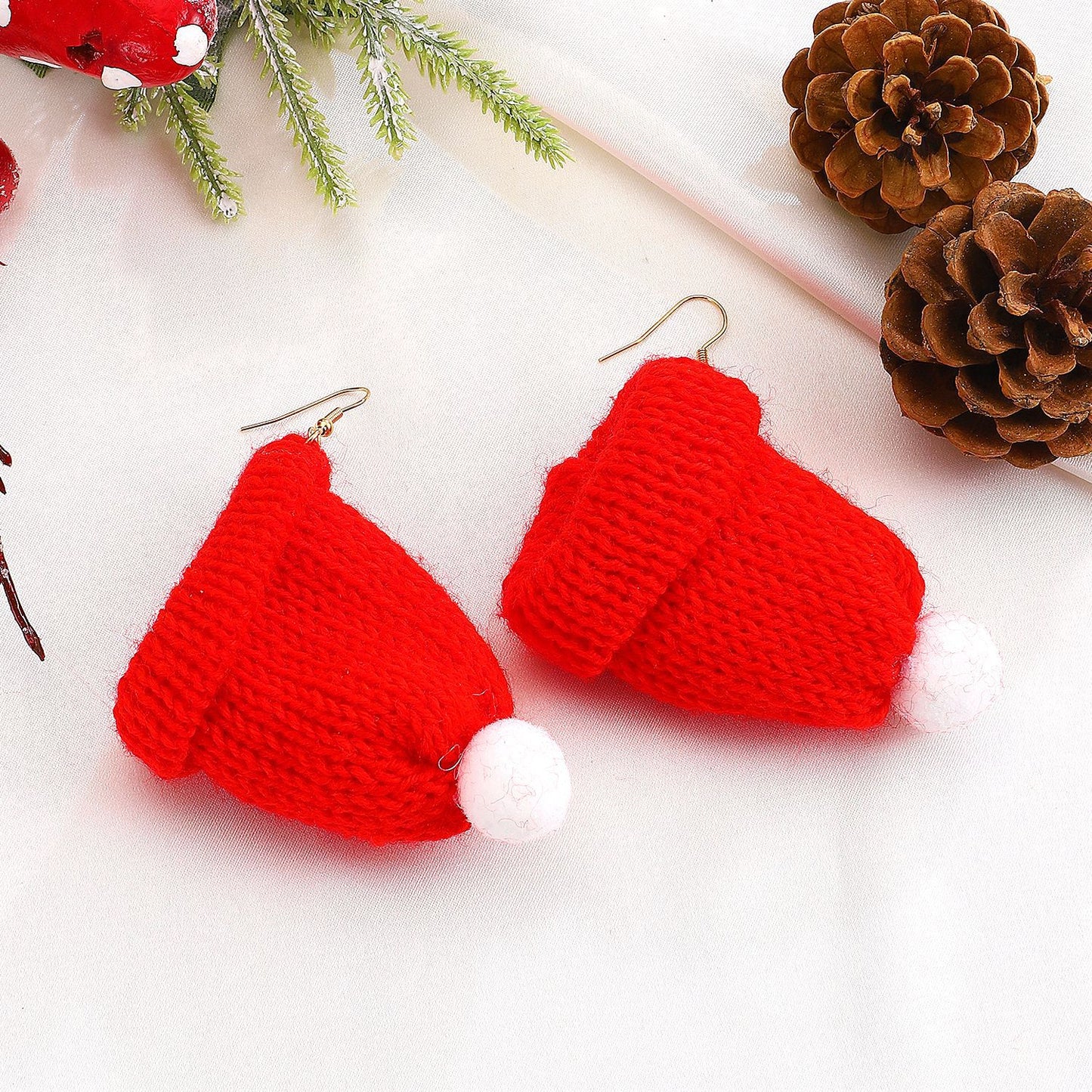 Pendientes de tela con forma geométrica, puños para las orejas de Papá Noel tejidos a mano para mujeres con detalles festivos de cascabeles