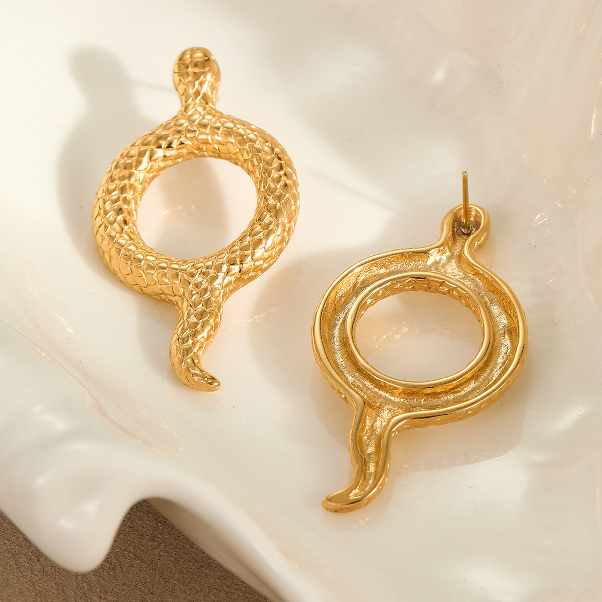 Fashionable Geometric and Animal-Shaped Stainless Steel Snake-Style Earrings with 18K Gold Plating Waterproof Minimalist Women's Ear Jewelry