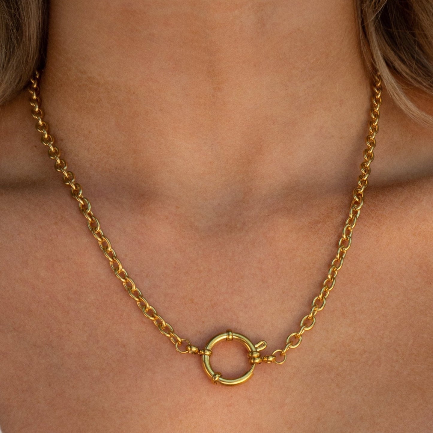 Elegant 18K Gold Plated Stainless Steel Floral Geometric Charm Bar with Cable Chain