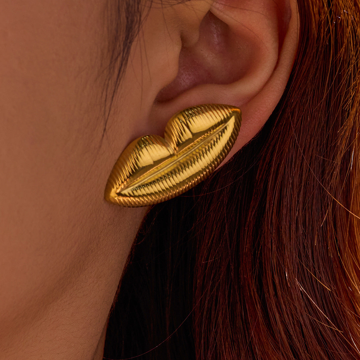 Pendientes de acero inoxidable con forma de labios estilo retro y acabado chapado para mujer