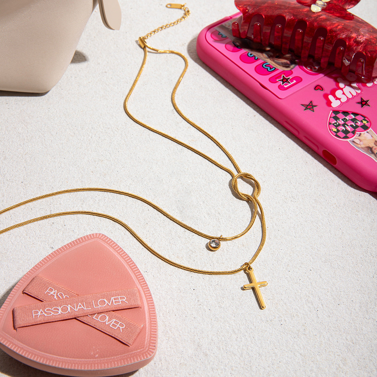 Collana con Pendente a Croce Minimalista in Acciaio al Titanio da Donna con Finitura Placcata e Design Geometrico