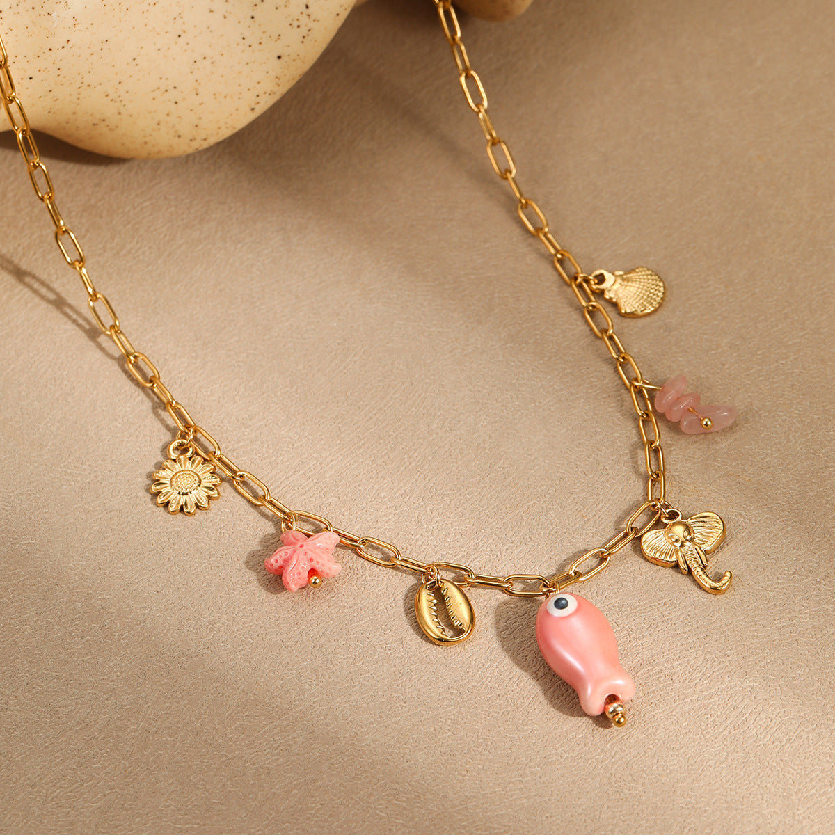 Collana da donna alla moda in acciaio inossidabile a tema marino con ciondoli a forma di pesce, stella marina e conchiglia
