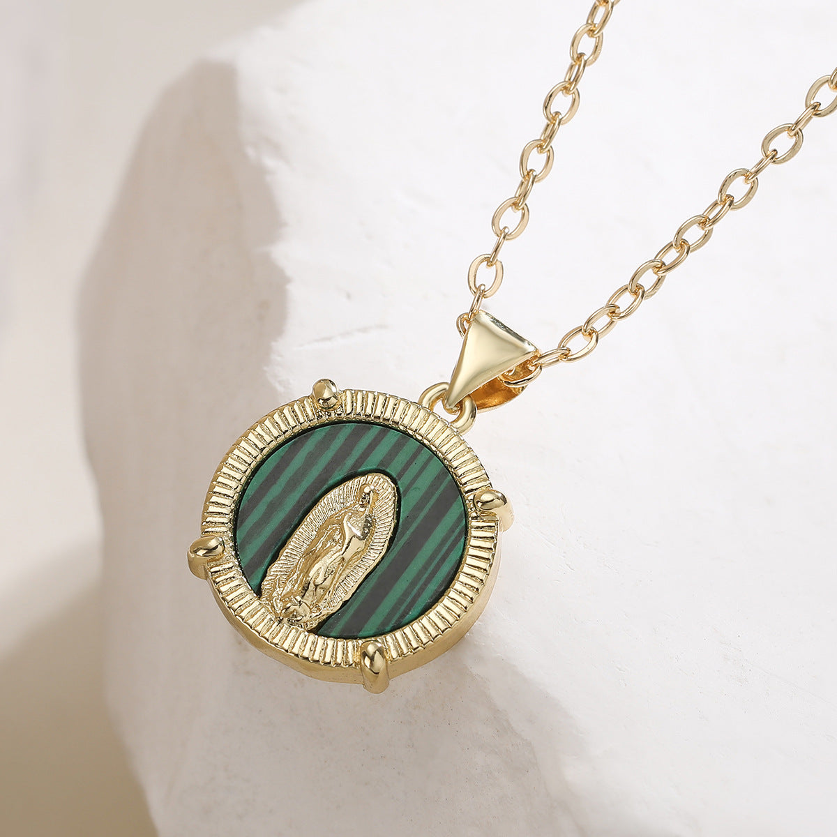 Minimalist Vintage 18K Gold Plated Brass Round Virgin Mary Pendant Necklace