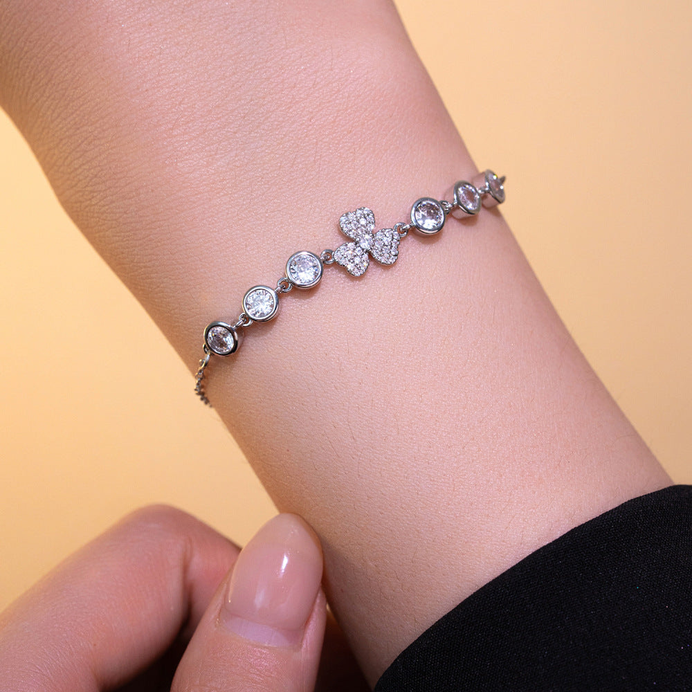 Elegante Bracciale da Donna a Cuore in Zirconia in Acciaio al Titanio con Finitura Placcata e Lavorazione Intarsiata