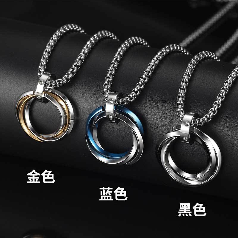 Collar con colgante geométrico minimalista de acero de titanio para hombres y mujeres con acabado chapado y cadena de perlas cuadradas