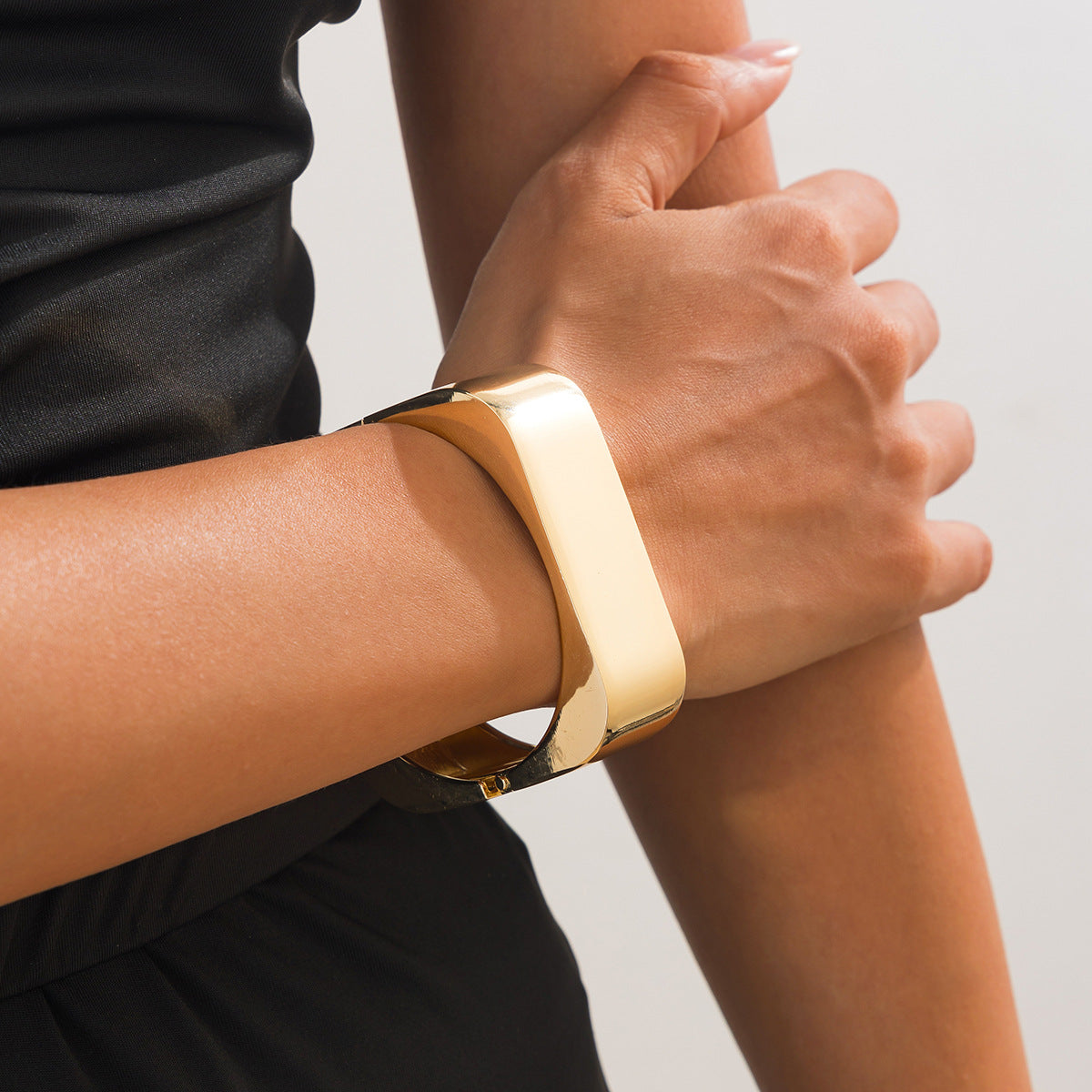 Fashion Geometric Square Plated Zinc Alloy Wide Cuff Bracelet Set