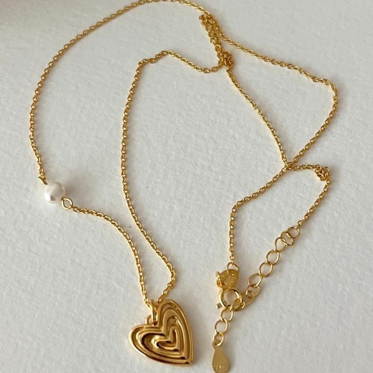 Minimalist Irregular Heart-Shaped 925 Sterling Silver Necklace with Gold Plating and Pearl Accent on Box Chain