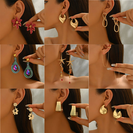 Elegantes pendientes geométricos de aleación con incrustaciones de diamantes de imitación y acabado galvanizado para mujer
