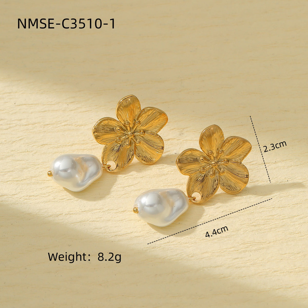Fashionable OL Style Pearl and Flower-Shaped Titanium Steel Earrings for Women with 18K Gold Plating