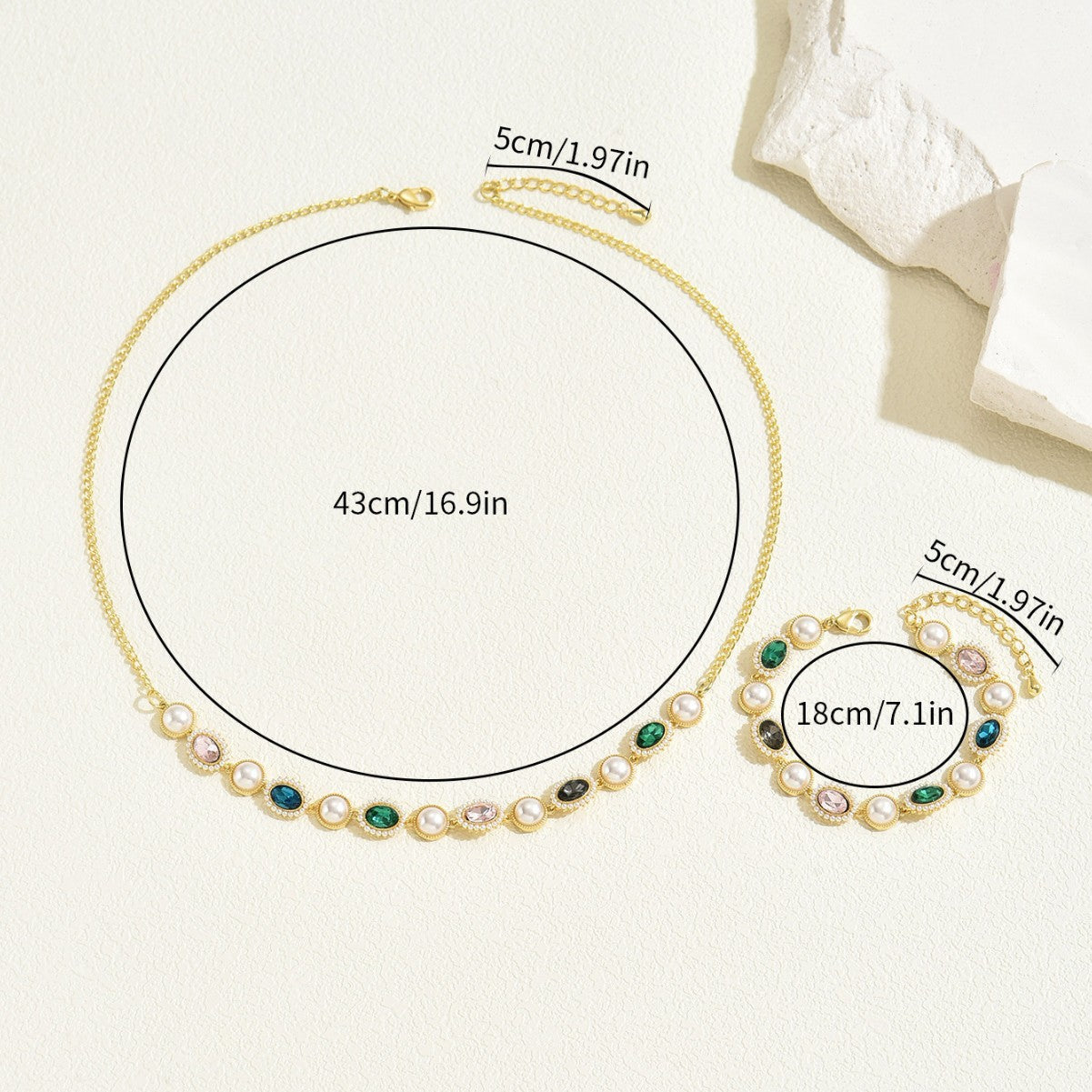 Juego de collar y pulsera de perlas geométricas para mujer, colgante de cobre con incrustaciones de diamantes de imitación, cadena chapada en oro de 18 quilates