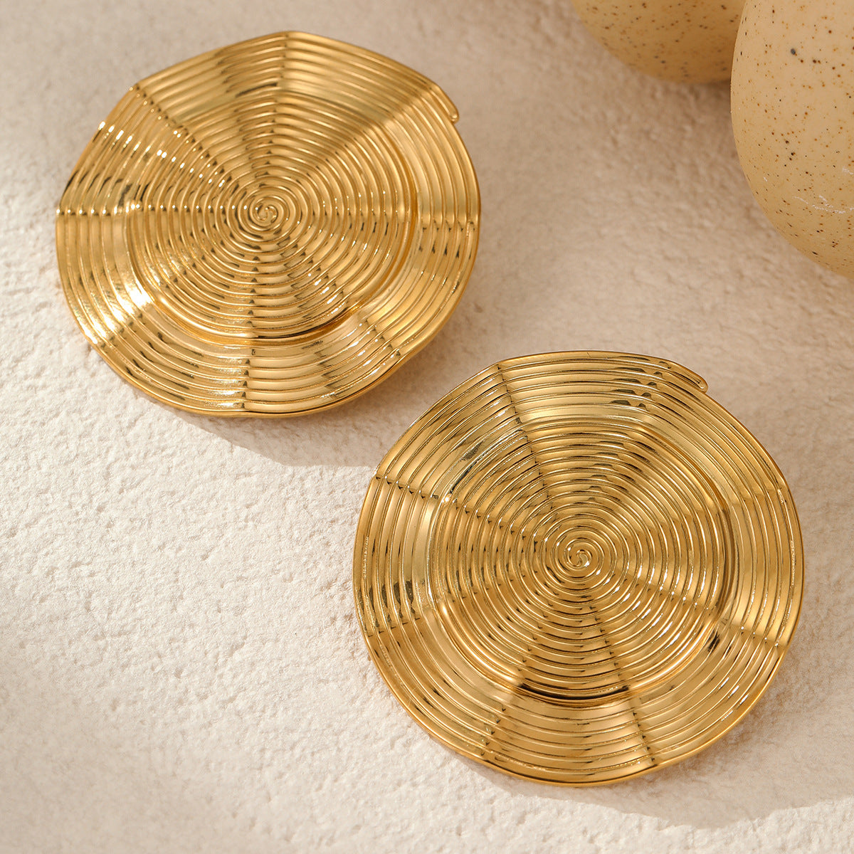 Orecchini da donna rotondi geometrici a bussola vintage in acciaio inossidabile placcato oro 18K