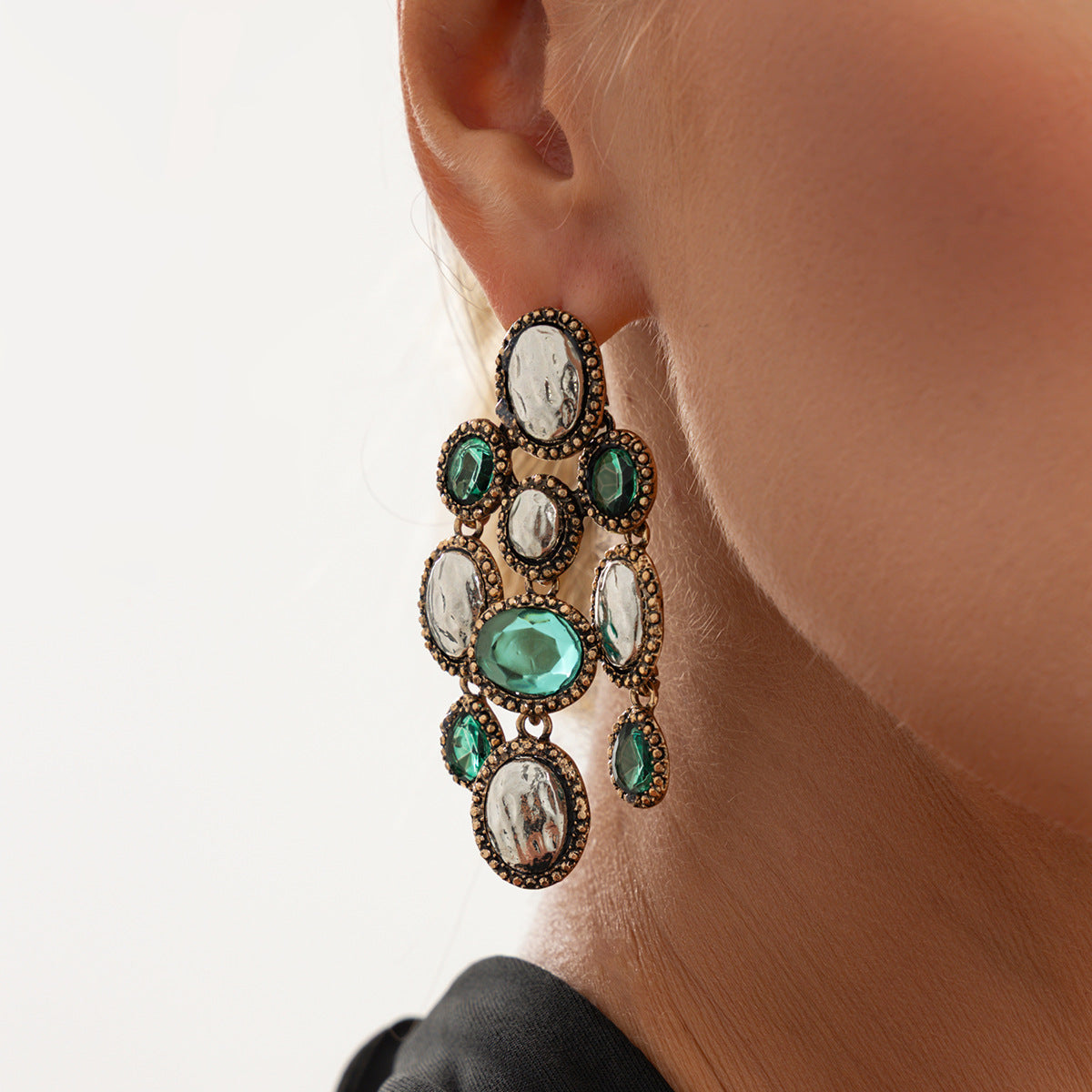 Luxury Elegant Geometric Teardrop Oval Rhinestone Plated Zinc Alloy Drop Earrings for Women