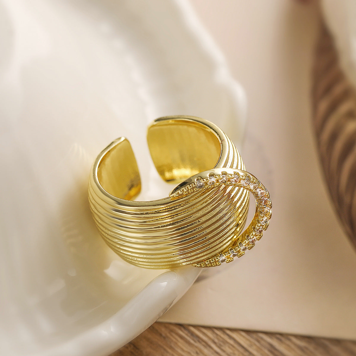 Vintage Geometric Wide Band Ring for Women in Copper with 18K Gold Plating and Zircon Inlay