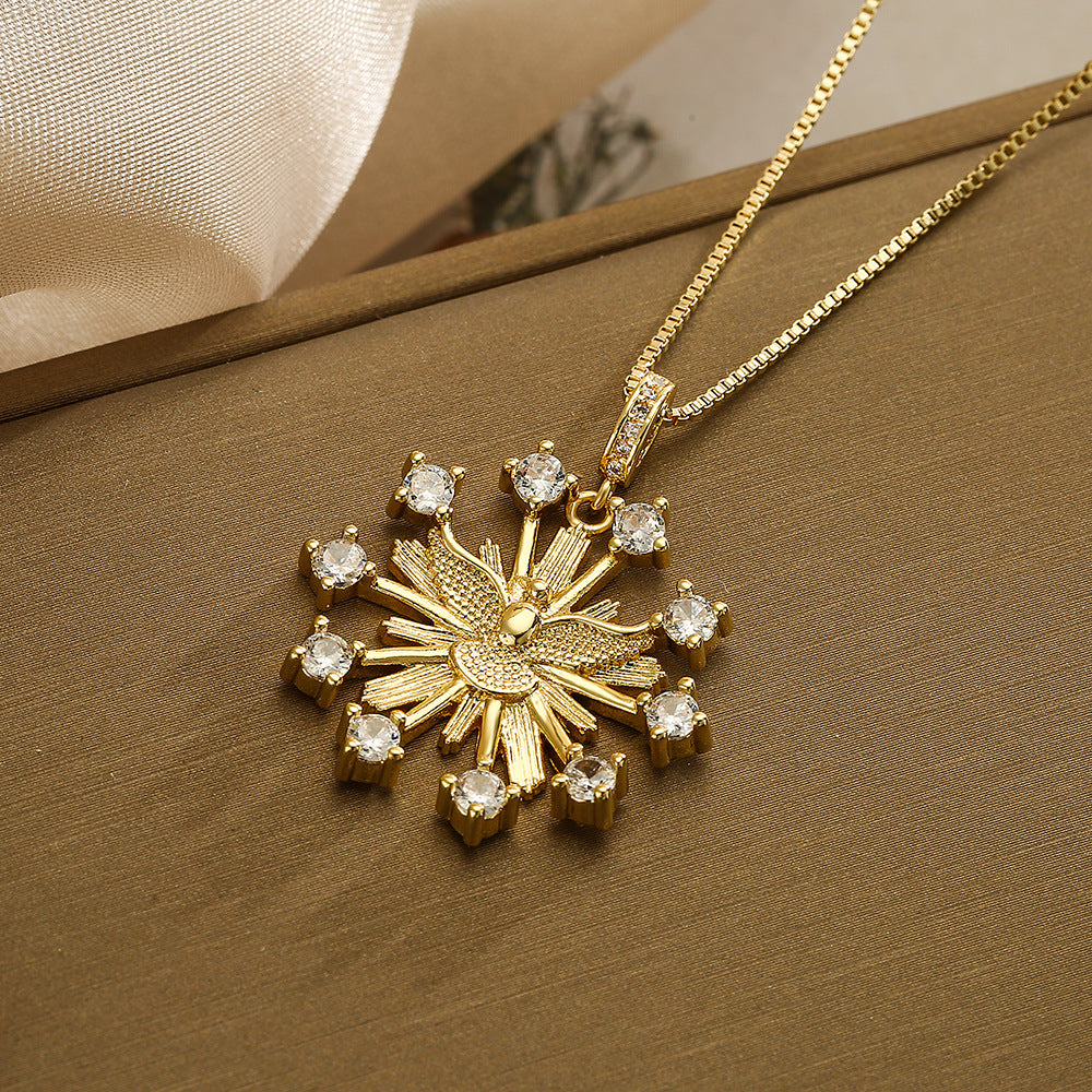 Collana pendente angelo minimalista da donna in ottone con placcatura in oro vero e intarsio di zirconi