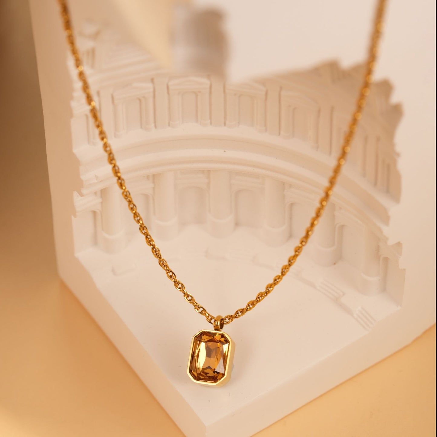 Minimalist Geometric Titanium Steel Square Pendant Necklace with Gold Plating for Women and Men, Delicate Clavicle Chain
