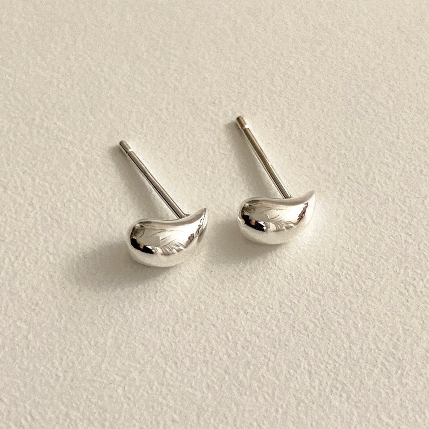 Orecchini da donna minimalisti a goccia in argento sterling 925 con finitura placcata