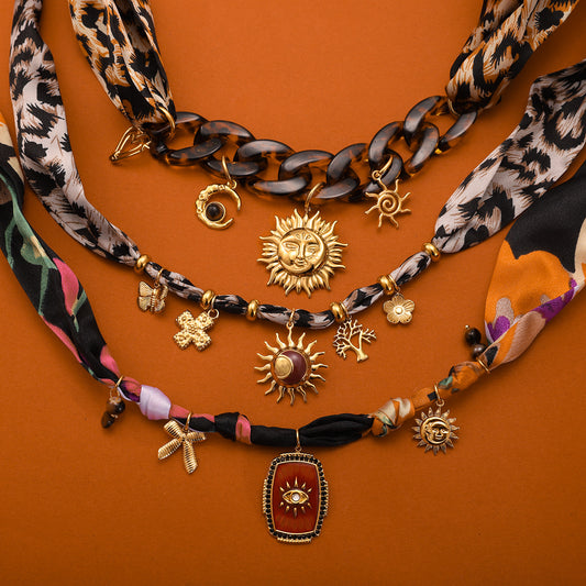 Collar con colgante geométrico de acero inoxidable para mujer con dije de acero de titanio y acabado chapado, detalle de estampado de leopardo, a la moda para la oficina